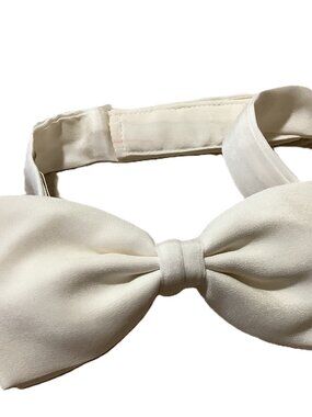 Italian 100% Pure Silk Luxury Bowtie Ivory Color  Adjustable Size